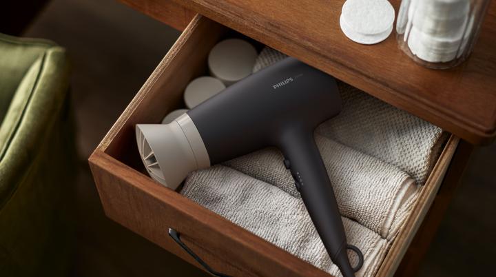 Actual product image Philips 3000 series, ThermoProtect attachment, hair dryer