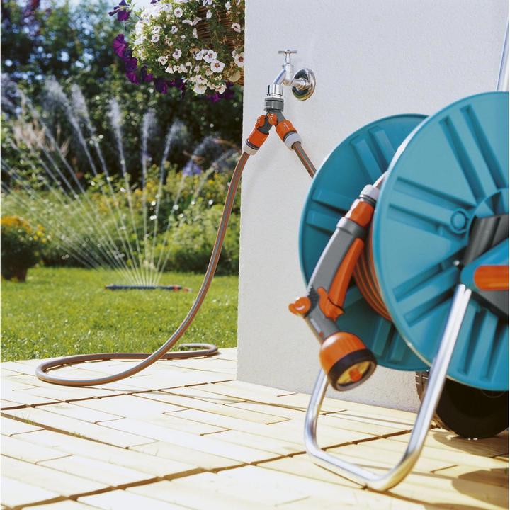 Produktbild Gardena Zwei-Wege-Ventil (2 Wege Verteiler, Hahnanschluss, Multikupplung, 33.30 mm)