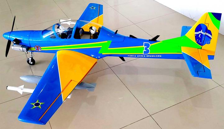 Immagine prodotto Seagull Models SG-Models ) Tucano T-27 65" 15-20cc con carrello di atterraggio retrattile elettrico (Merlo)