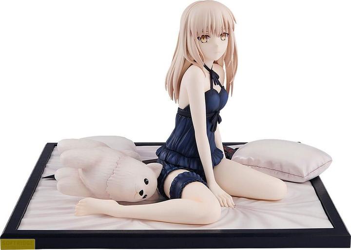 Actual product image Kadokawa Fate/stay night: Heaven's Feel statuette PVC 1/7 Saber Alter: Babydoll Dress Ver. 15 cm