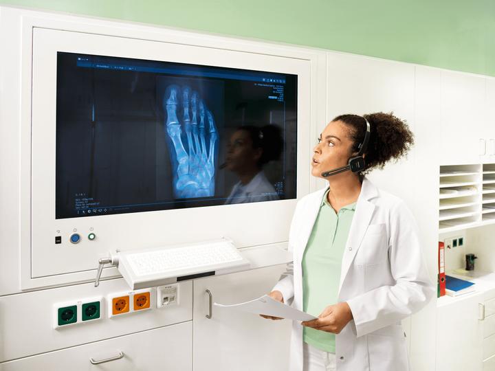 Image du produit Philips Oreillette de dictée SpeechOne (sans fil) sans télécommande (PSM6300) (8 Go)