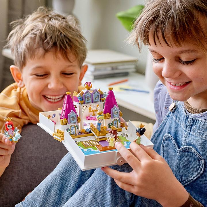 Produktbild LEGO Märchenbuch Abenteuer mit Arielle, Belle, Cinderella und Tiana (43193, LEGO Disney)