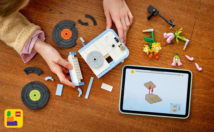 Produktbild LEGO Plattenspieler mit Blumen (31172, LEGO Creator Expert)