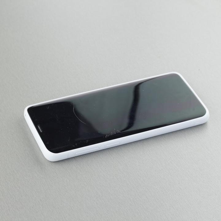 Actual product image PhoneLook Coque silicone rigide blanc Christmas 22 minimalist tree (Samsung Galaxy S9+)