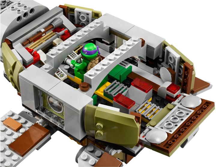 Image du produit LEGO Chasse aux Ninja mutants adolescents dans le sous-marin tortue (79121)