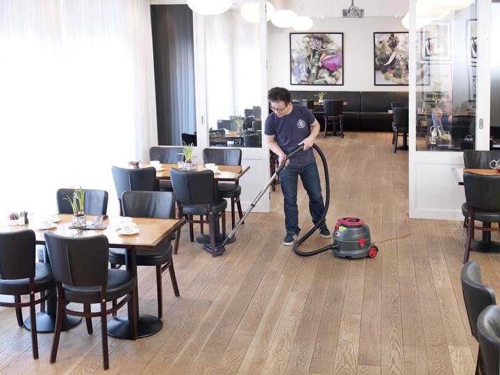 Actual product image Nilfisk Dry Vacuum Cleaner Viper DSU8-EU1/HEPA/8L 880 W (Dry vacuum cleaner)