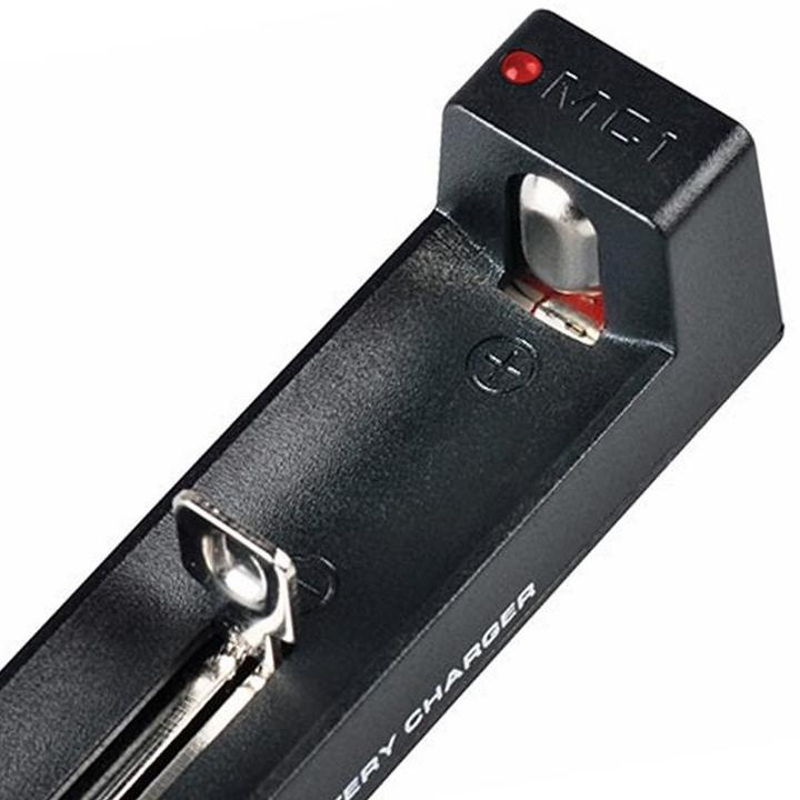 Image du produit AccuCell Batterie Li-ion 18650 et chargeur rapide USB à 1 baie avec un courant de charge allant jusqu'à 1Ah (1 pcs, 18650, 1000 mAh, Piles rechargeables + chargeur)
