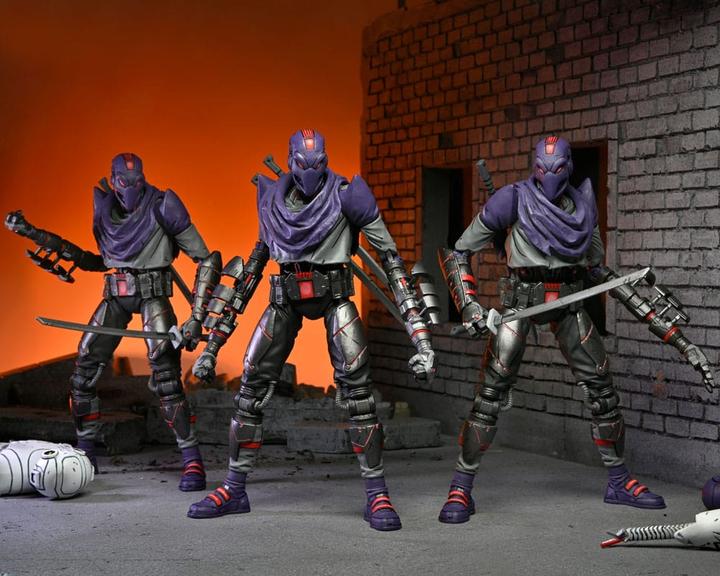 Actual product image Neca Teenage Mutant Ninja Turtles: The Last Ronin figurine Ultimate Foot Bot 18 cm