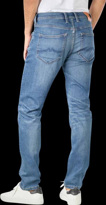 Actual product image Mustang Oregon Tapered Jeans Medium Blue (W34/L30)
