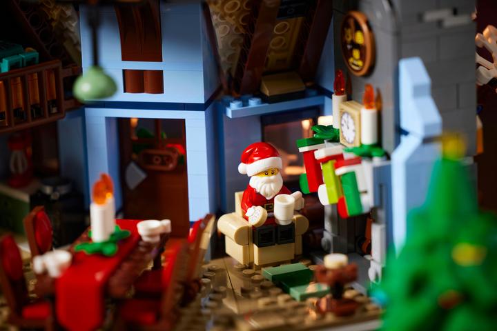 Produktbild LEGO Besuch des Weihnachtsmanns (10293, LEGO Creator Expert, LEGO Seltene Sets)