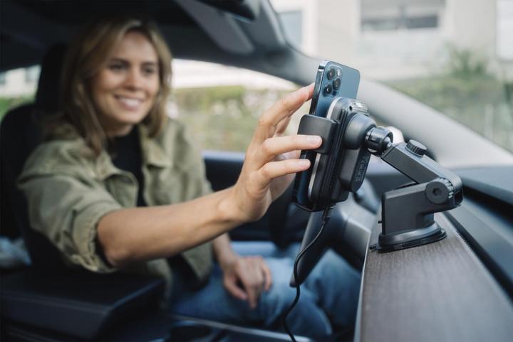 Image du produit Verbatim Chargeur de voiture Fast Qi Fast Wireless USB-C 15W FWC-03 Pro