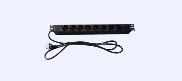 Produktbild MicroConnect Steckdosenleiste (Rack (8 x, CEE 7/4, 3 m)