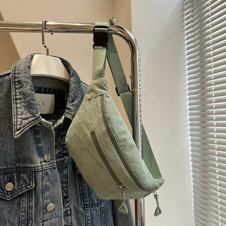 Produktbild Only-Bags.Store Stylische Cordtasche - Lässiger Fashion Sling Rucksack mit verstellbarem Gurt, Reissverschluss und