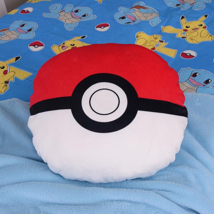 Produktbild Herding Pokemon Dekokissen Pokeball 30 cm (30 x 30 cm)