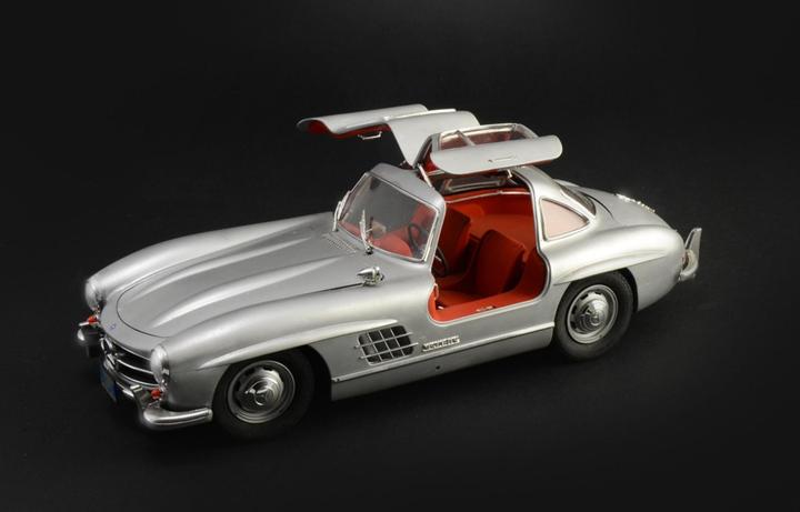 Produktbild 1:16 Mercedes-Benz 300 SL Gullwing