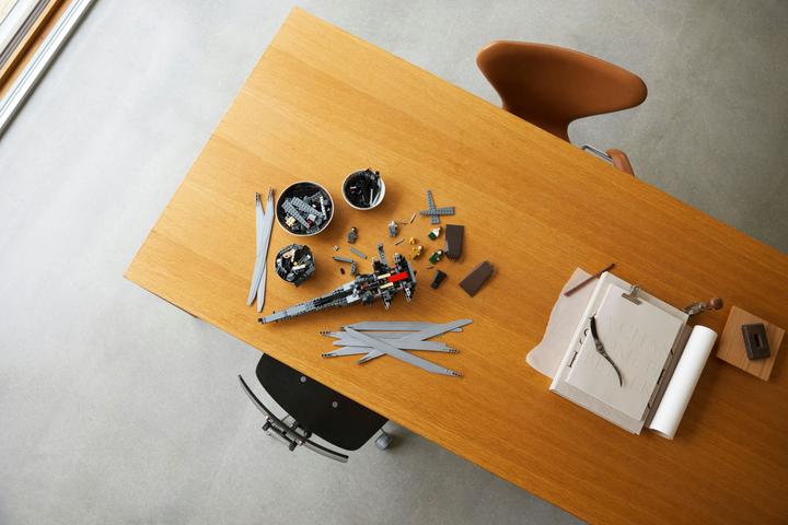 Productafbeelding LEGO Duin Atreides Koninklijke Ornithopter (10327, LEGO Icons)