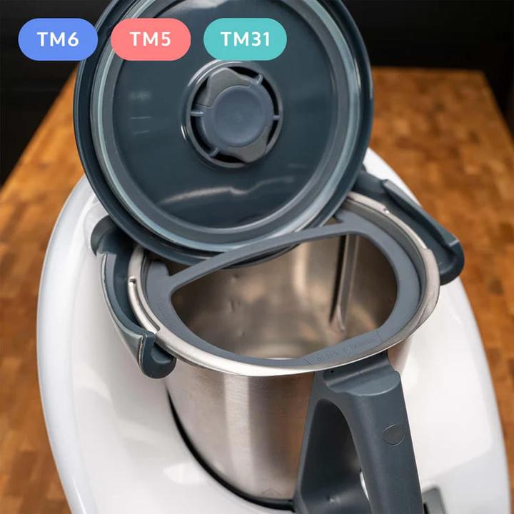 Produktbild Mixcover Deckelhalter und Abstreifhilfe kompatibel mit Thermomix TM6 TM5 TM31