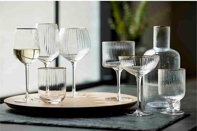 Image du produit Lyngby 30 cl - Verre - Transparent/guldkant (30 cl, 4 Verres, Set de verres à vin)