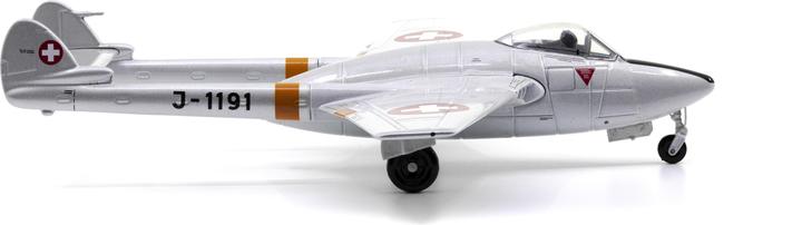 Actual product image Ace Vampire D.H. 100 Mk.6 J-1191 pointed nose