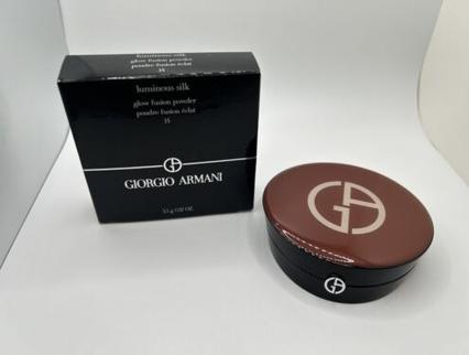 Actual product image Giorgio Armani Armani Luminous Silk Glow Fusion Powder 14 3.5g