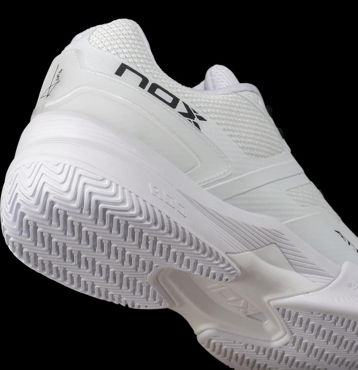 Actual product image Nox AT10 Padel Shoes PRO (44)