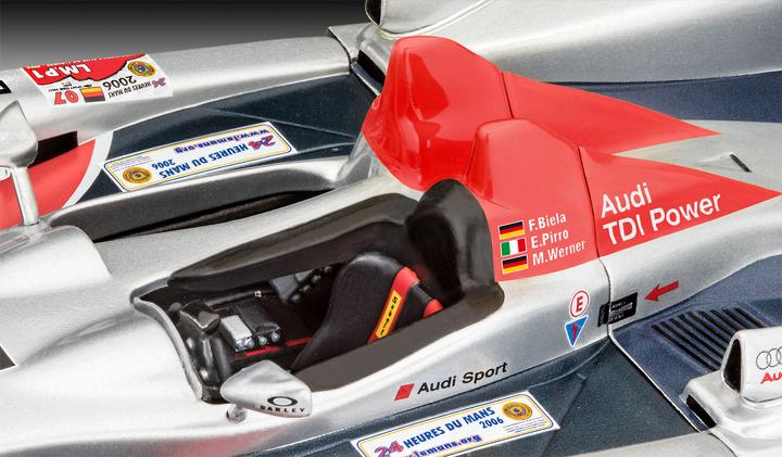 Actual product image Revell Gift Set Audi R10 TDI Le Mans + 3D Puzzle Diorama