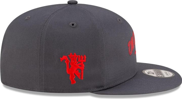 Actual product image New Era 9Fifty Snapback Cap - CHAIN STITCH Manchester United (S/M)
