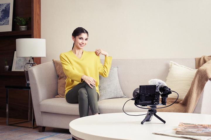 Immagine prodotto Sony Alpha 6400 Kit (18 - 135 mm, 24.20 Mpx, APS-C / DX)