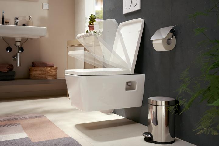 Actual product image hansgrohe EluPura Original Q wall-hung WC, SmartClean, AquaChannel Flush, 360x640mm