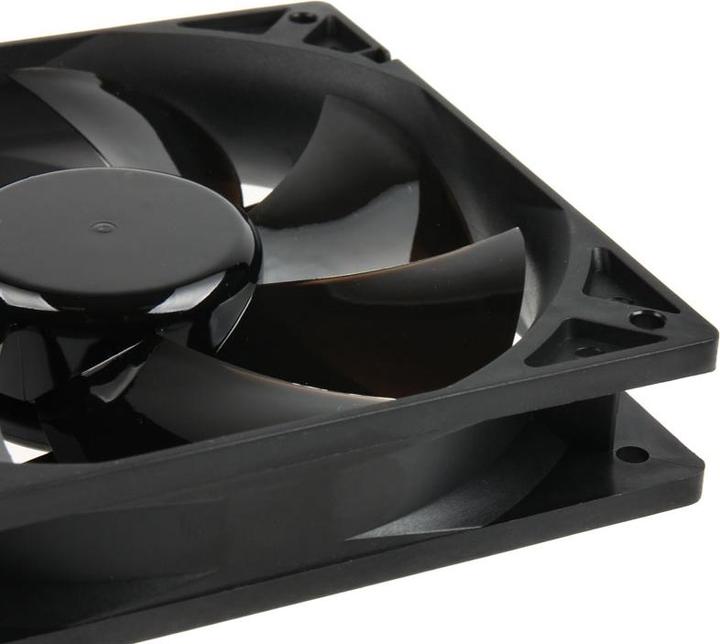 Actual product image Noiseblocker Black Silent Pro-Series PL2 (120 mm, 1 x)