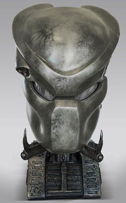 Actual product image Hollywood Collectibles Group Predator réplique 1/1 Bio Helmet 61 cm