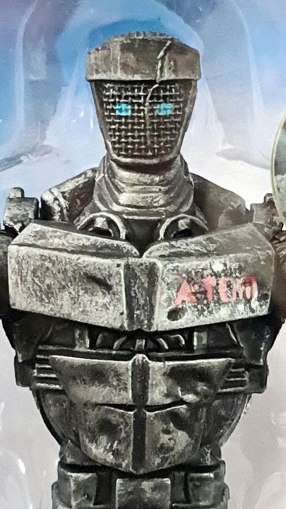 Immagine prodotto Jakks Pacific Figura d'azione della Serie 1 di Real Steel: Atom il Bot della discarica