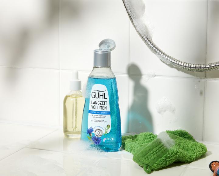 Produktbild Guhl Langzeit Volumen Shampoo kräftigend (250 ml, Flüssiges Shampoo)