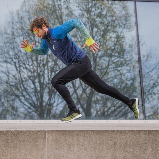 Actual product image UYN Exceleration windproof running trousers (XL)