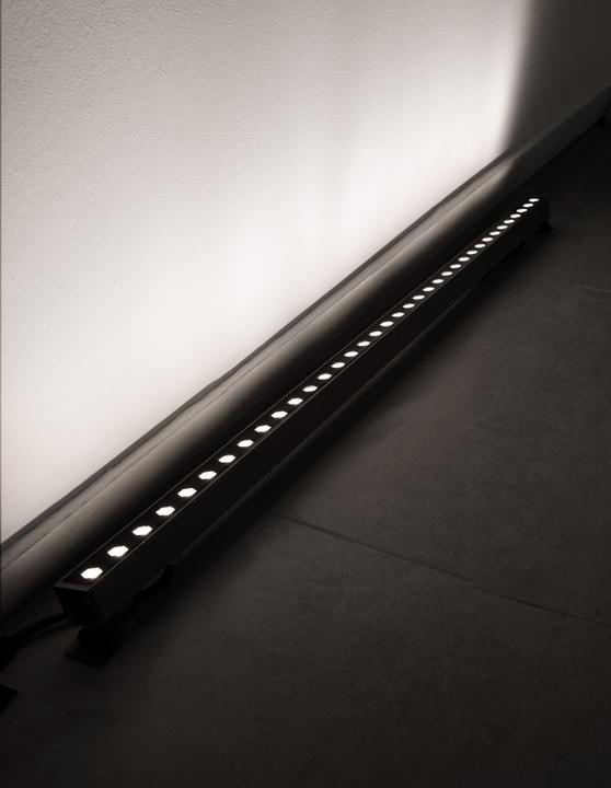 Immagine prodotto Nova Luce WALL WASHER Faretto a parete LED nichel 15W IP67 bianco caldo 100x2,5x3,5cm 9011102 (IP67)