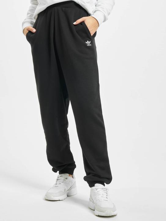 Image du produit adidas Originals Cuffed Pants (32)
