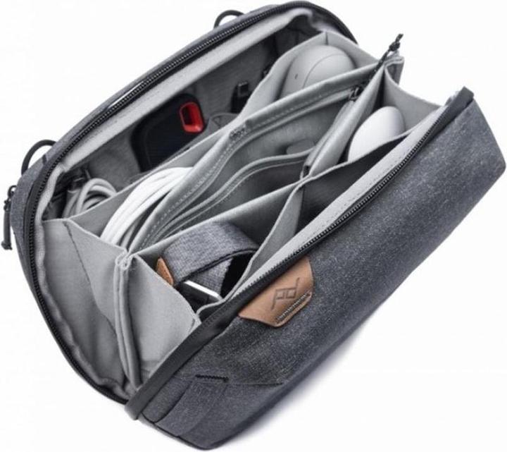 Actual product image Peak Design Tech Pouch (Camera accessory bag, 2 l)