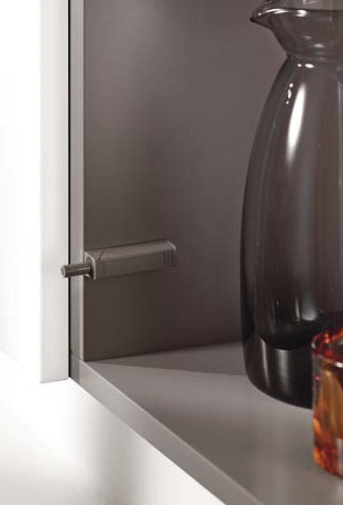 Actual product image Blum Tip-On