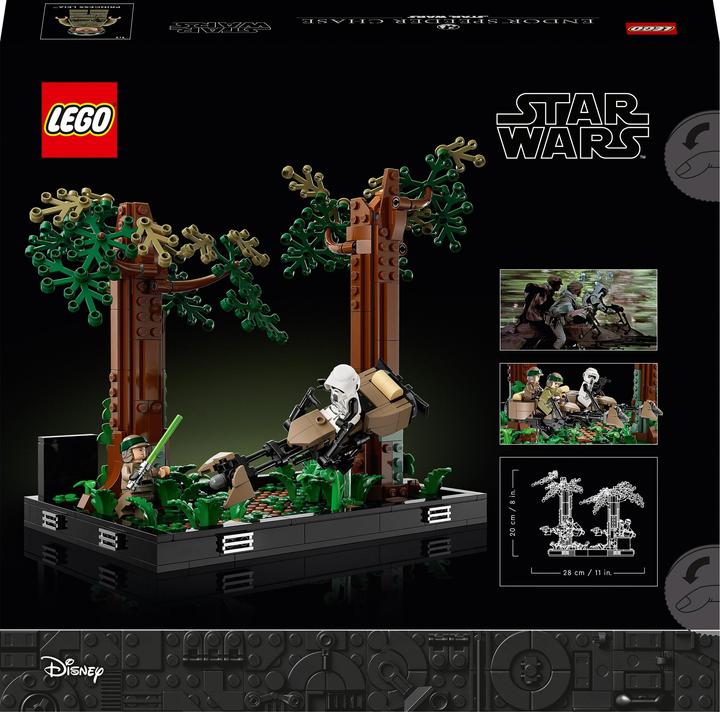 Actual product image LEGO Chase on Endor - Diorama (75353, LEGO Star Wars)
