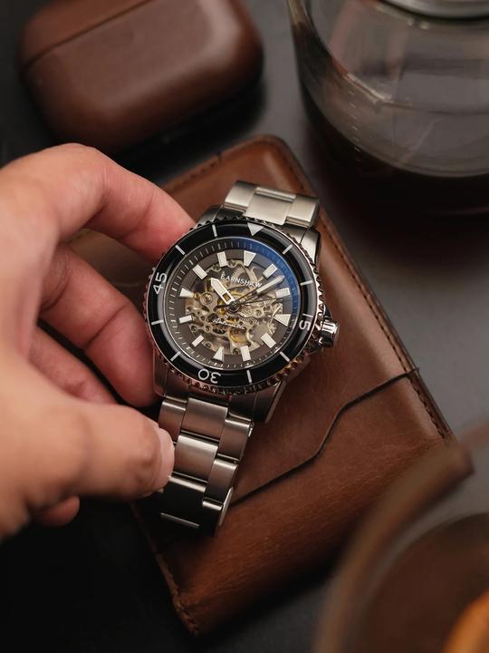 Actual product image Thomas Earnshaw Wallis Skeleton (Analogue wristwatch, 42 mm)