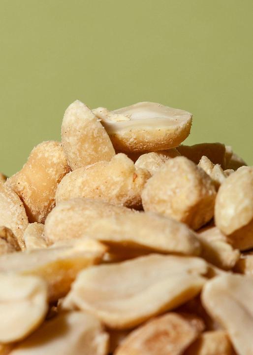 Produktbild KoRo Geröstete Erdnusskerne (1000 g)