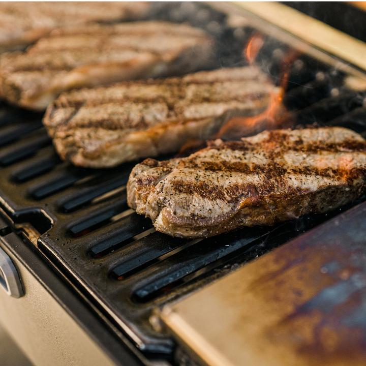 Image du produit Masterbuilt Portable Charcoal BBQ and Smoker with Ca
