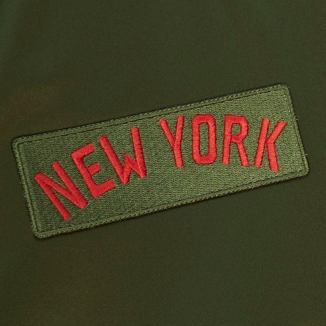 Produktbild Mitchell & Ness Jacke aus Satin New York Knicks Flight NBA (L)