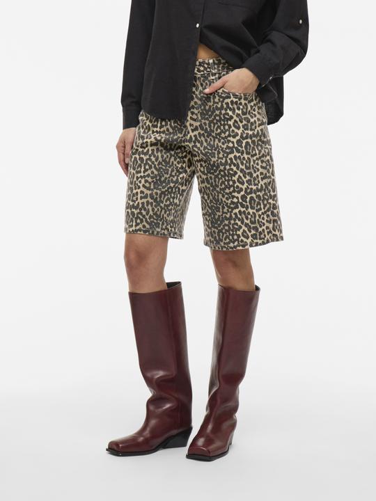 Actual product image Vila Long Jeansshorts (38)