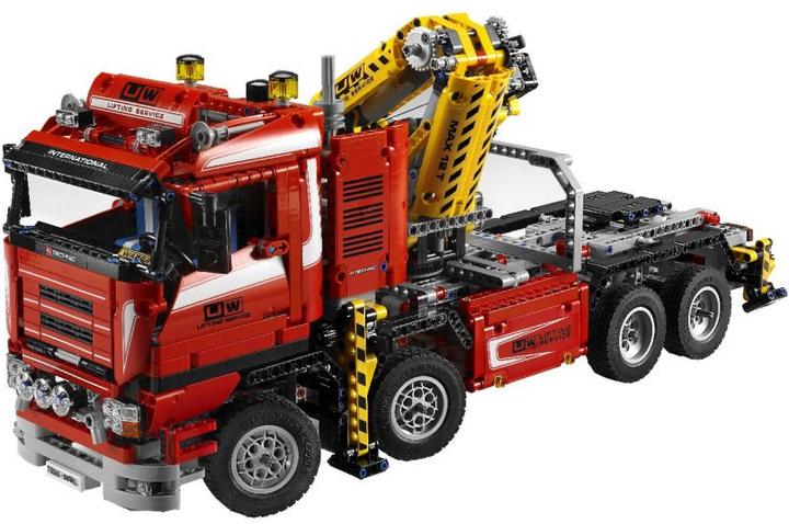 Actual product image LEGO Crane Truck (8258, LEGO Technic)