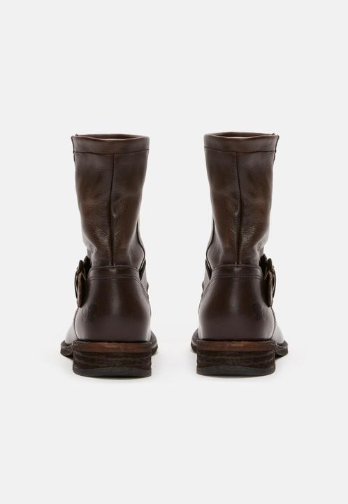 Actual product image Felmini GREDO 7176, the timeless and best-selling biker boot from, is made from soft leather. (37)