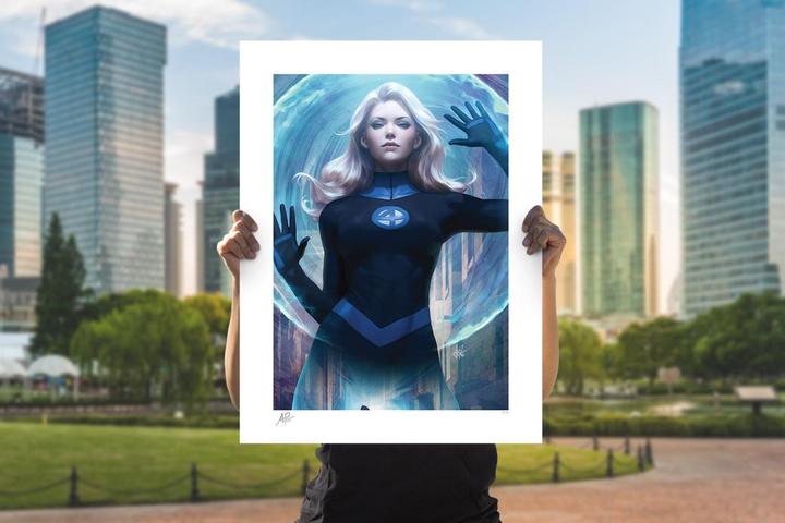 Immagine prodotto Sideshow Stampa d'arte Marvel Sue Storm: Invisible Woman 46 x 61 cm - non incartata (46 x 61 cm)