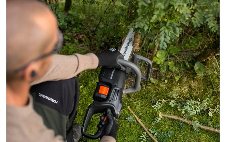 Actual product image Husqvarna Aspire C15X-P4A (Battery chain saw)