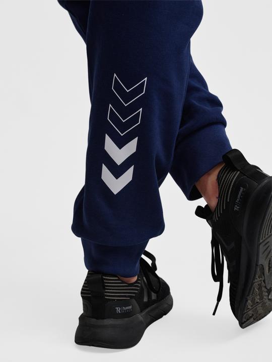 Actual product image hummel Hmlelemental Regular Pants Woman (L)