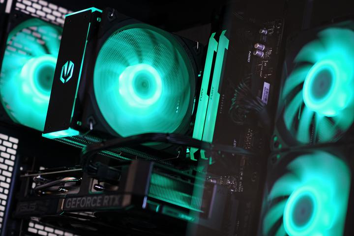 Image du produit Actina 5901443416395 (AMD Ryzen 5 7600X, 32 Go, 1000 Go, GeForce RTX 5070)